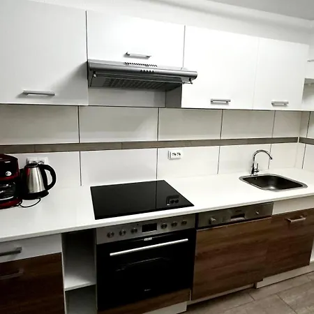 Apartman Modern With Balcony In *