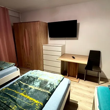Modern With Balcony In Apartment Duisburg