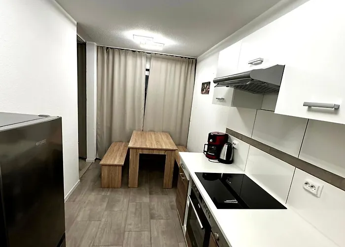 Apartment Modern With Balcony In