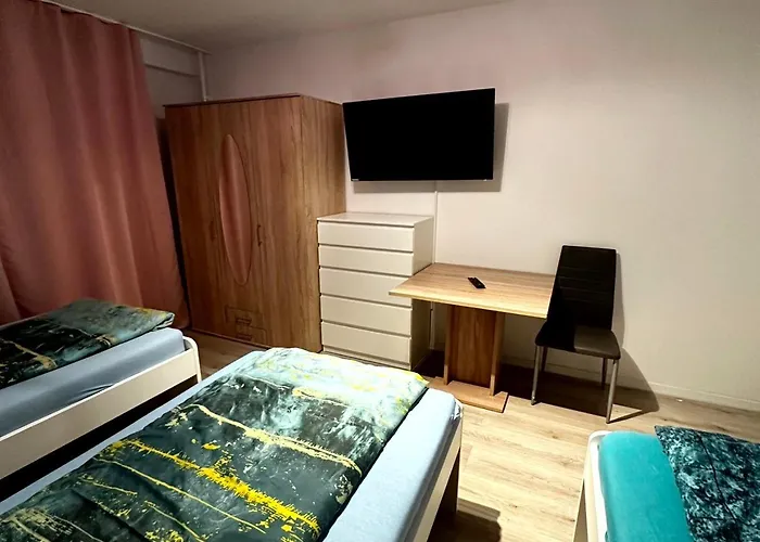 Modern With Balcony In Apartment Duisburg